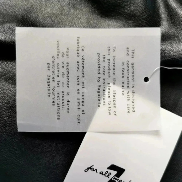 7 For All Mankind | 1XL Black Faux Leather Leggings - Picture 4 of 12